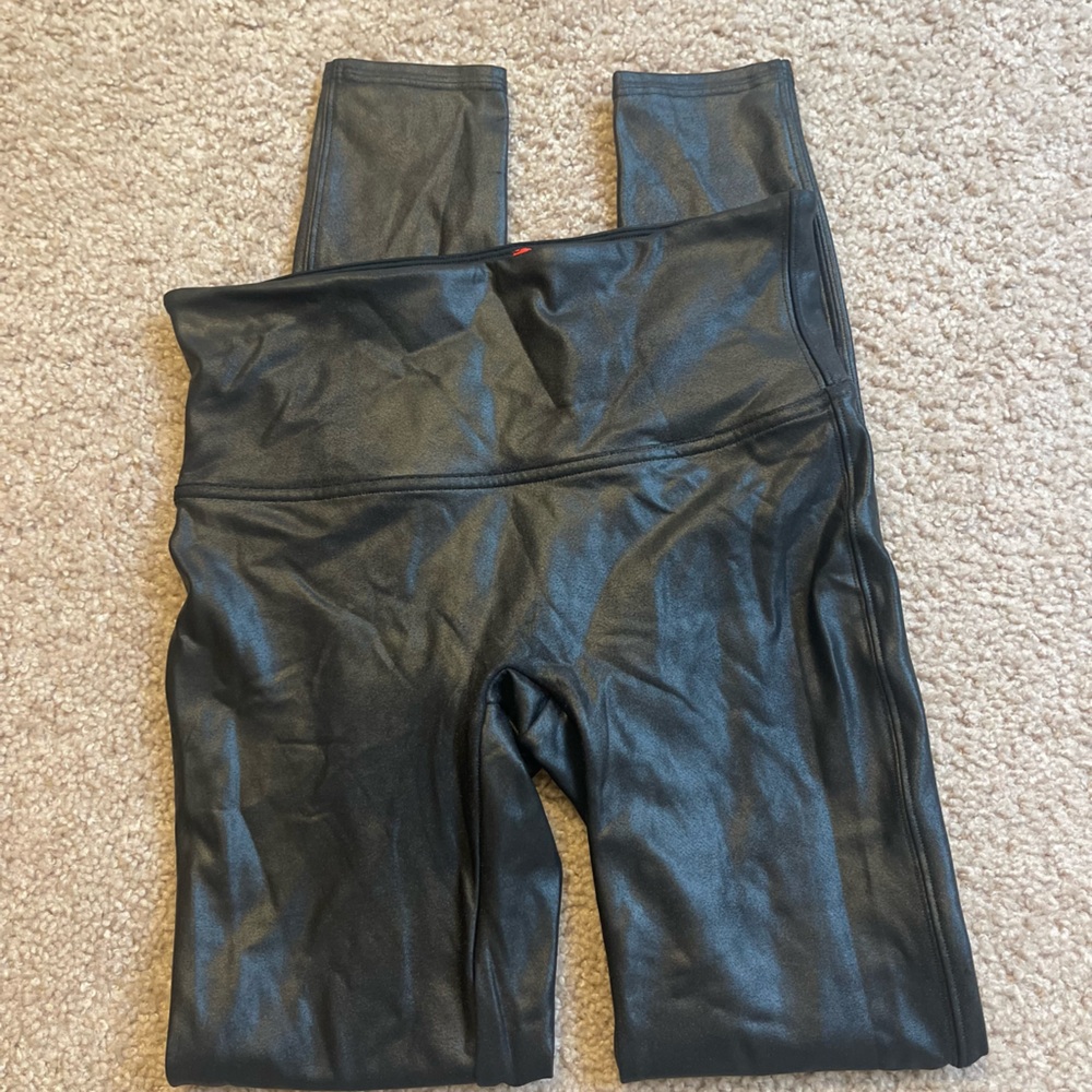 Spanx leather leggings size medium women’s